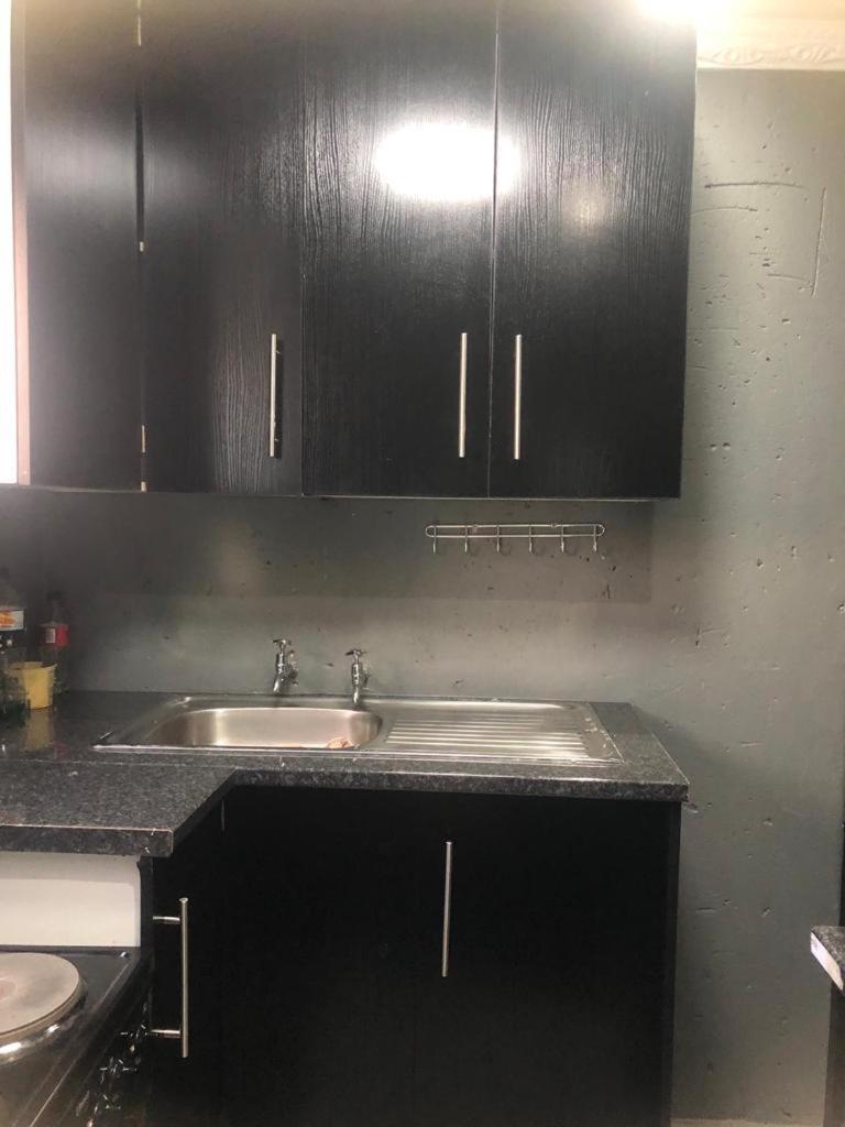 Fgm Guesthouse 2 阿尔伯顿 客房 照片